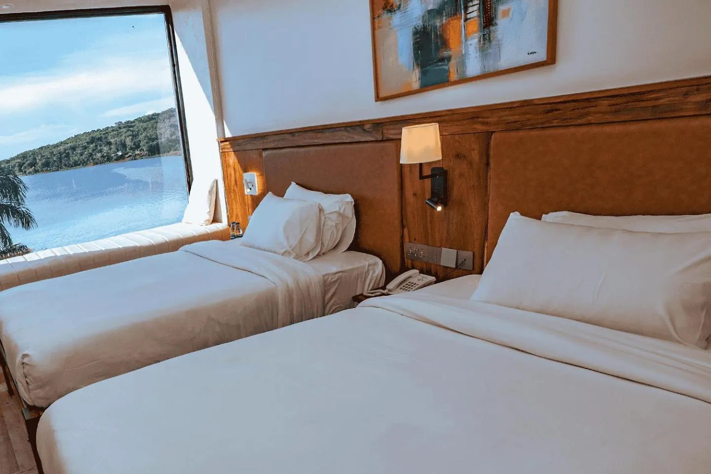 Divine Resort & Spa كامبالا 4*,  أوغندا